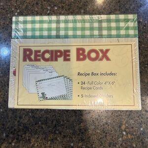 Green and Cream Recipe Box with Cards